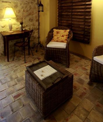 Bed and Breakfast Mas Bella Cortis Ла-Гард-Адэмар Экстерьер фото