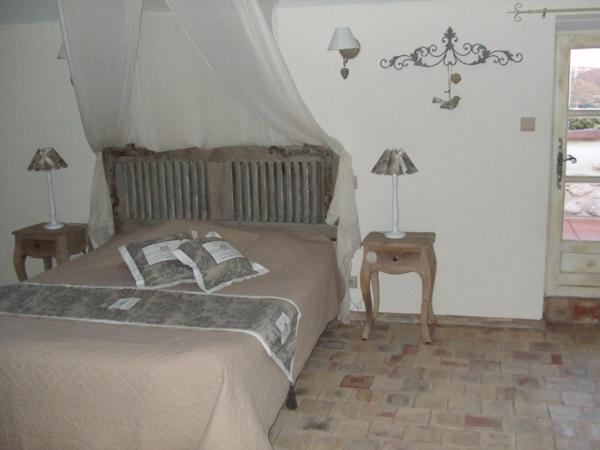 Bed and Breakfast Mas Bella Cortis Ла-Гард-Адэмар Экстерьер фото